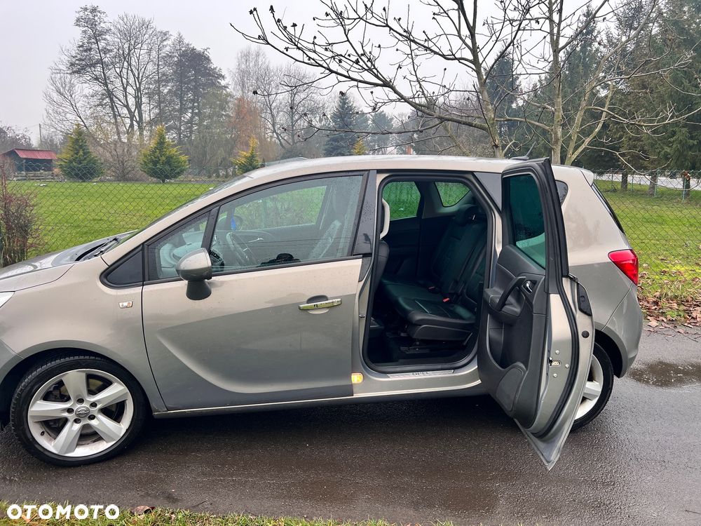 Opel Meriva - 9