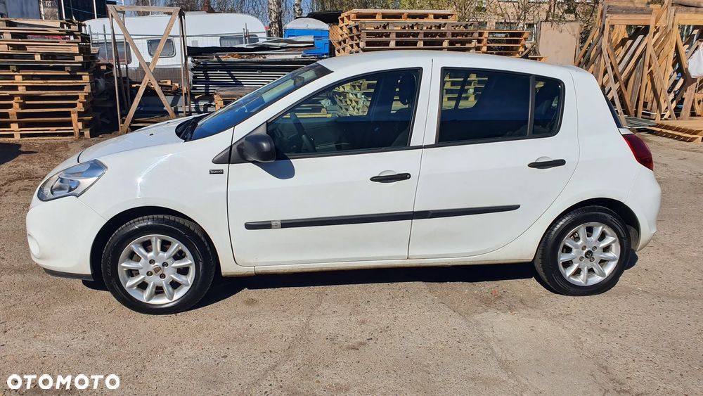 Renault Clio 1.2 16V 75 Expression - 19