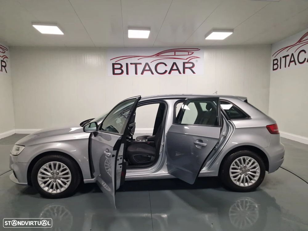 Audi A3 Sportback 1.6 TDI Design - 26