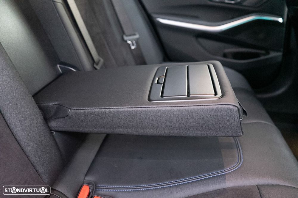 BMW 320 e Pack M Auto - 47