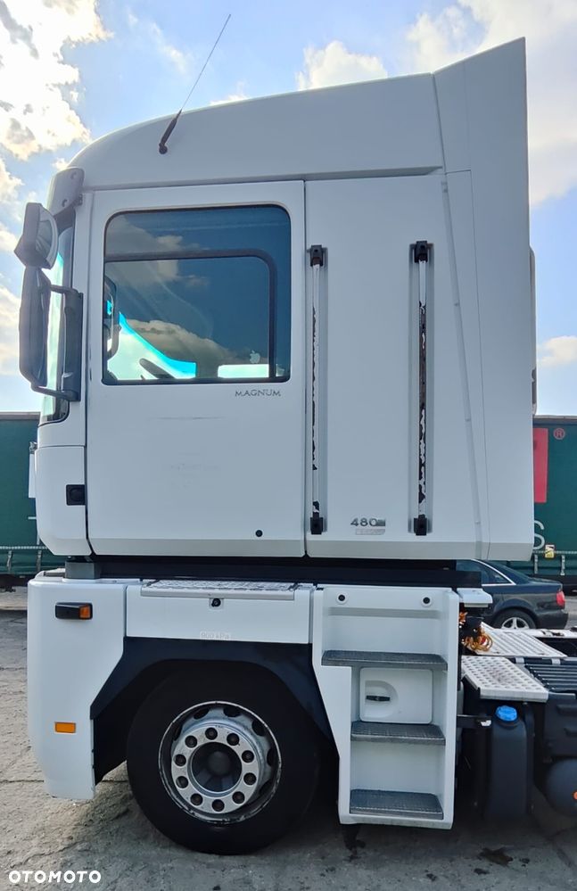 Renault MAGNUM 480 EEV - 6