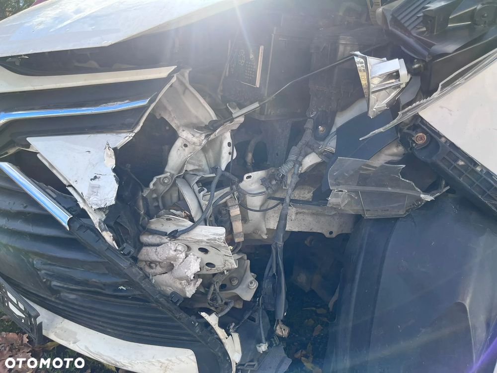 Toyota YARIS - 6