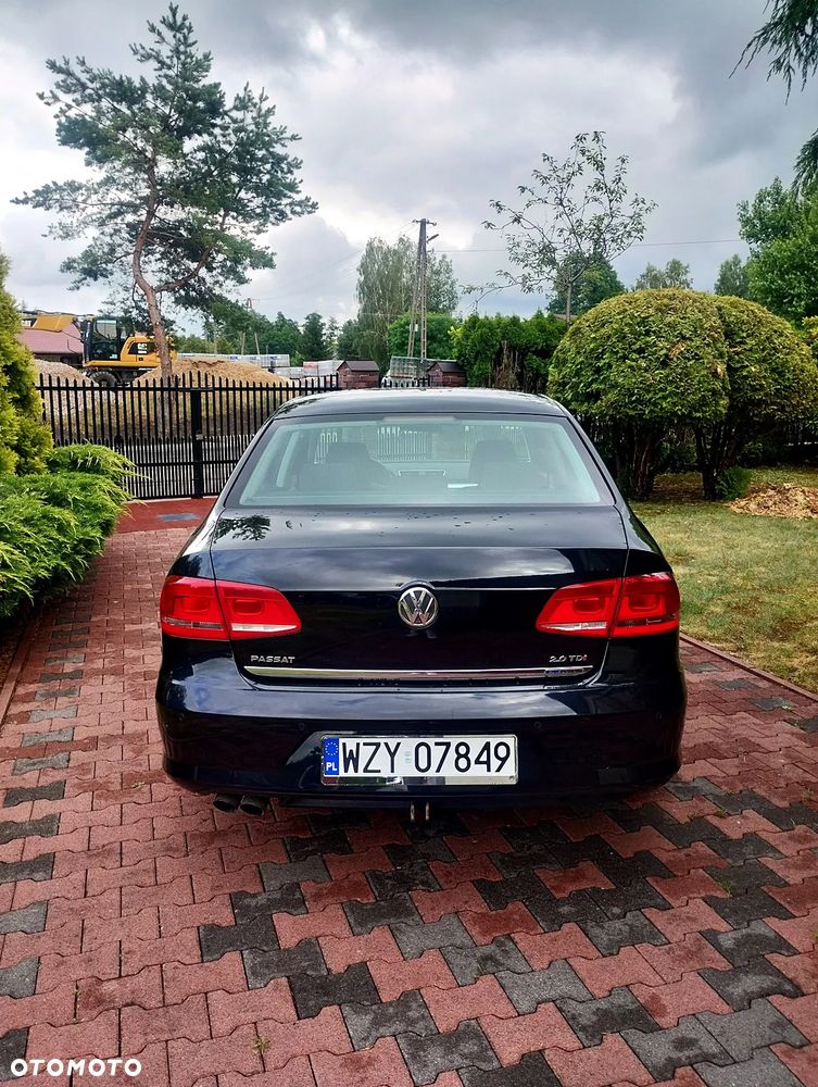 Volkswagen Passat - 15