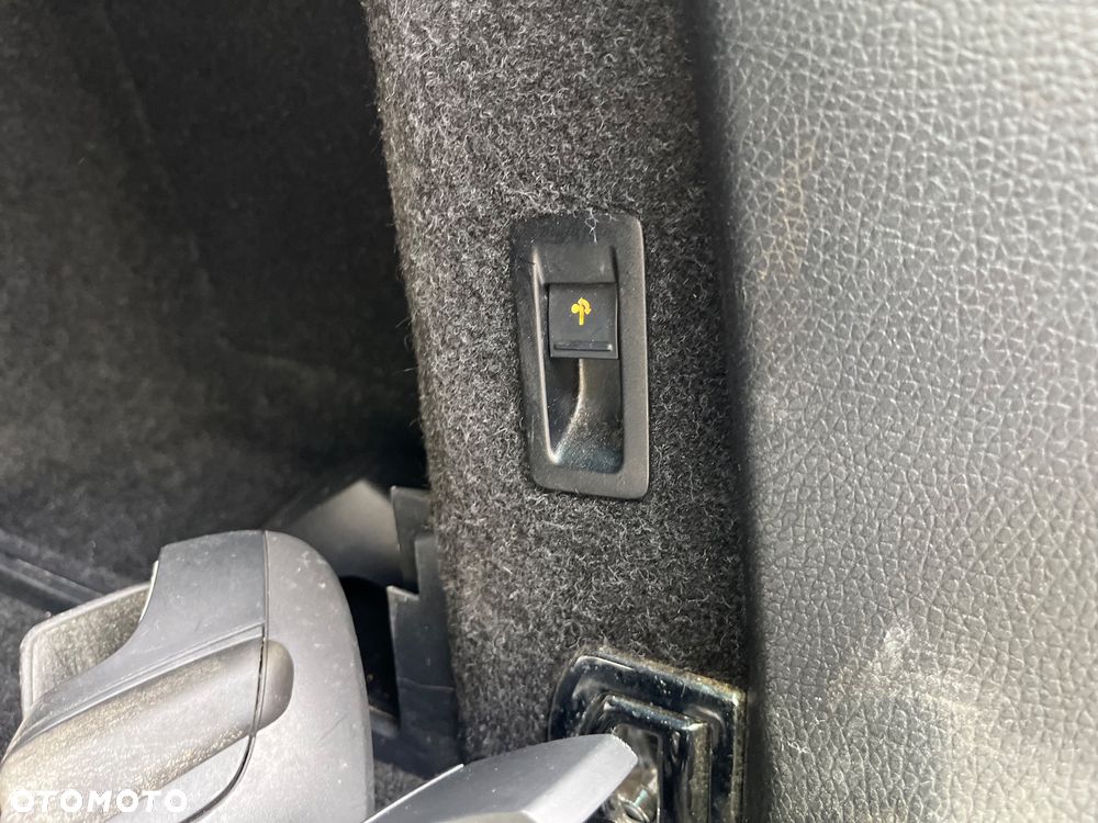 Volkswagen Passat 2.0 TDI DPF Comfortline - 16