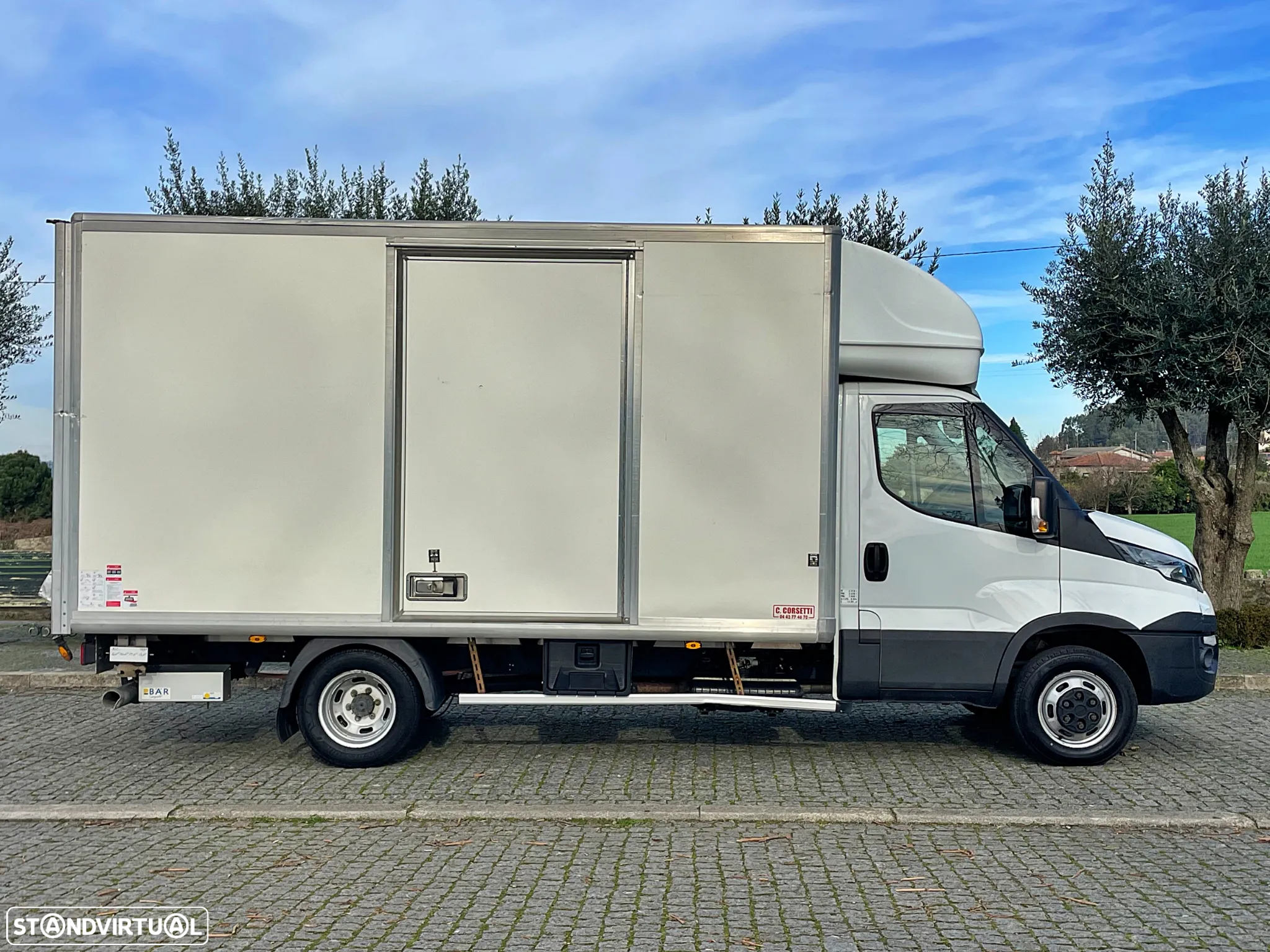 Iveco Daily 3.0D Contentor + Plataforma Elevatória - 4