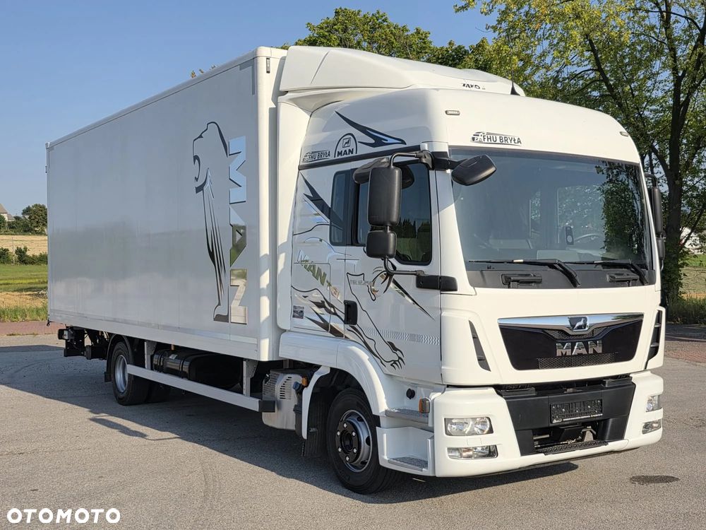 MAN TGL 12.250 / KONTENER / IZOTERMA / WINDA / 2019R / EURO 6 / PEŁEN SERWIS /  6 TON ŁADOWNOŚĆ  / SPROWADZONY / ZADBANY / JAK NOWY /  KSIĄŻKA SERWISOWA / E6 / 17 PALET - 17