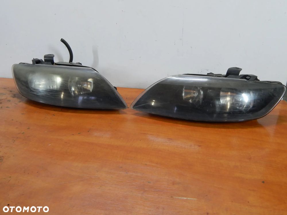 Lampa przód AUDI Q7 4L 05-11  Łuków części - 1