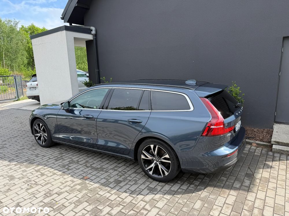 Volvo V60 B4 B DKG Momentum Pro - 3