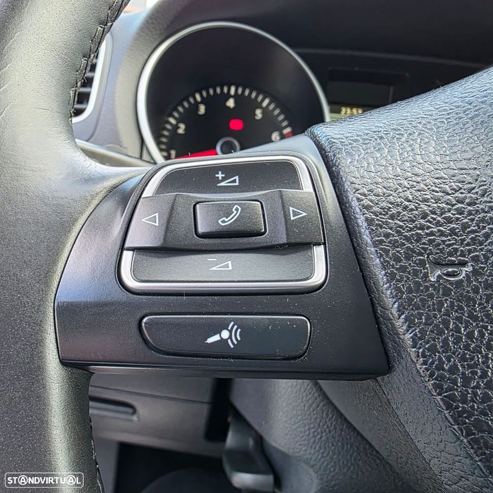 VW Golf 1.4 TSi Highline DSG - 20