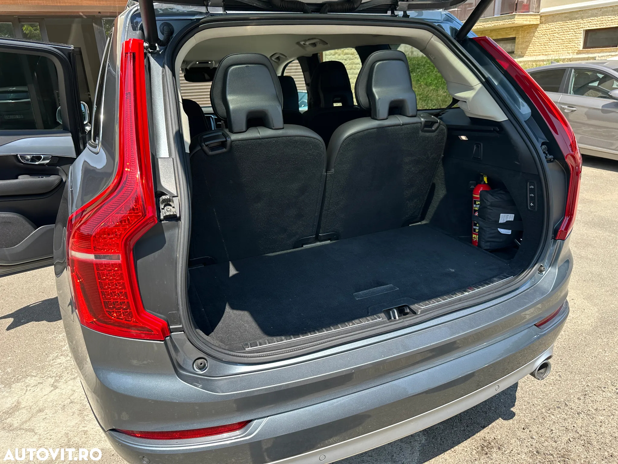 Volvo XC 90 D5 AWD Geartronic Momentum - 19