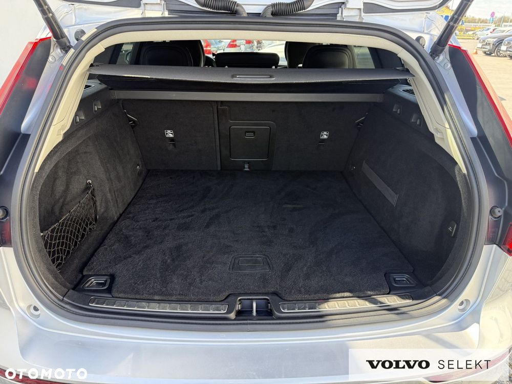 Volvo V60 Cross Country - 39