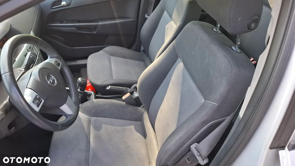 Opel Astra 1.6 - 17