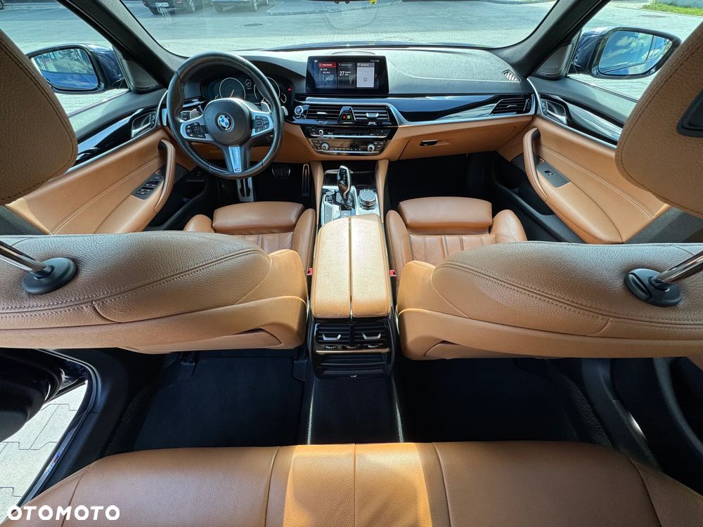 BMW Seria 5 530i xDrive - 26