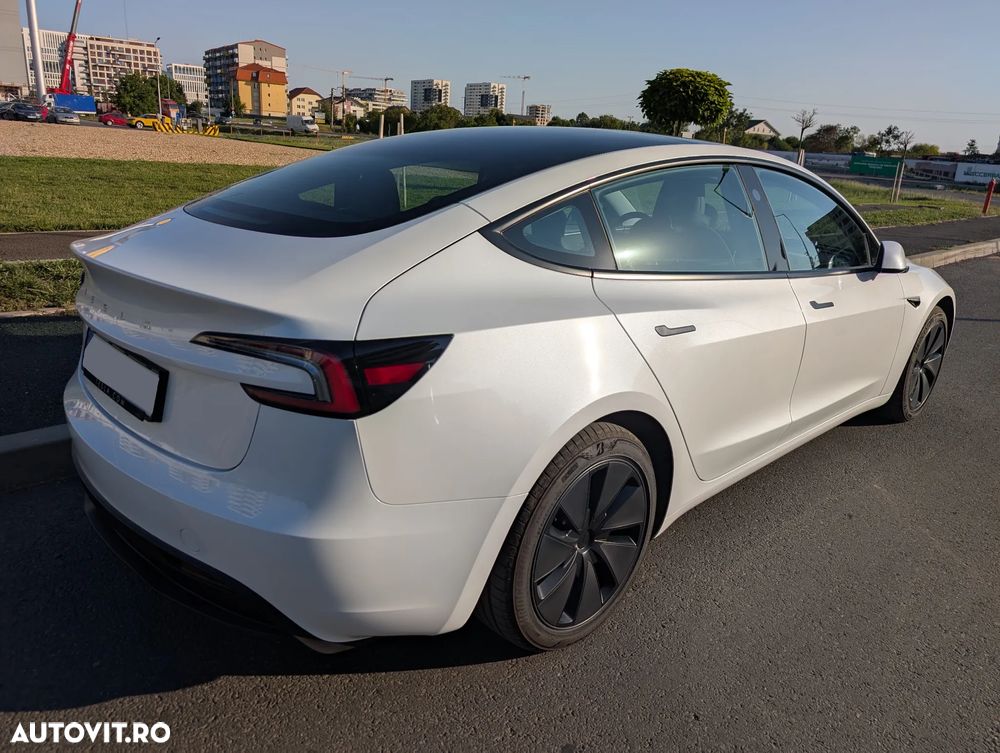 Tesla Model 3 RWD - 3