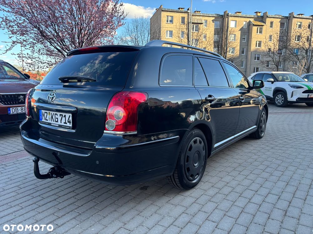 Toyota Avensis 1.8 VVT-i Executive - 15