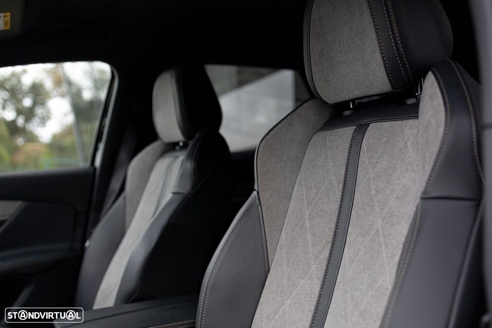 Peugeot 3008 1.6 Hybrid4 GT Pack e-EAT8 - 3