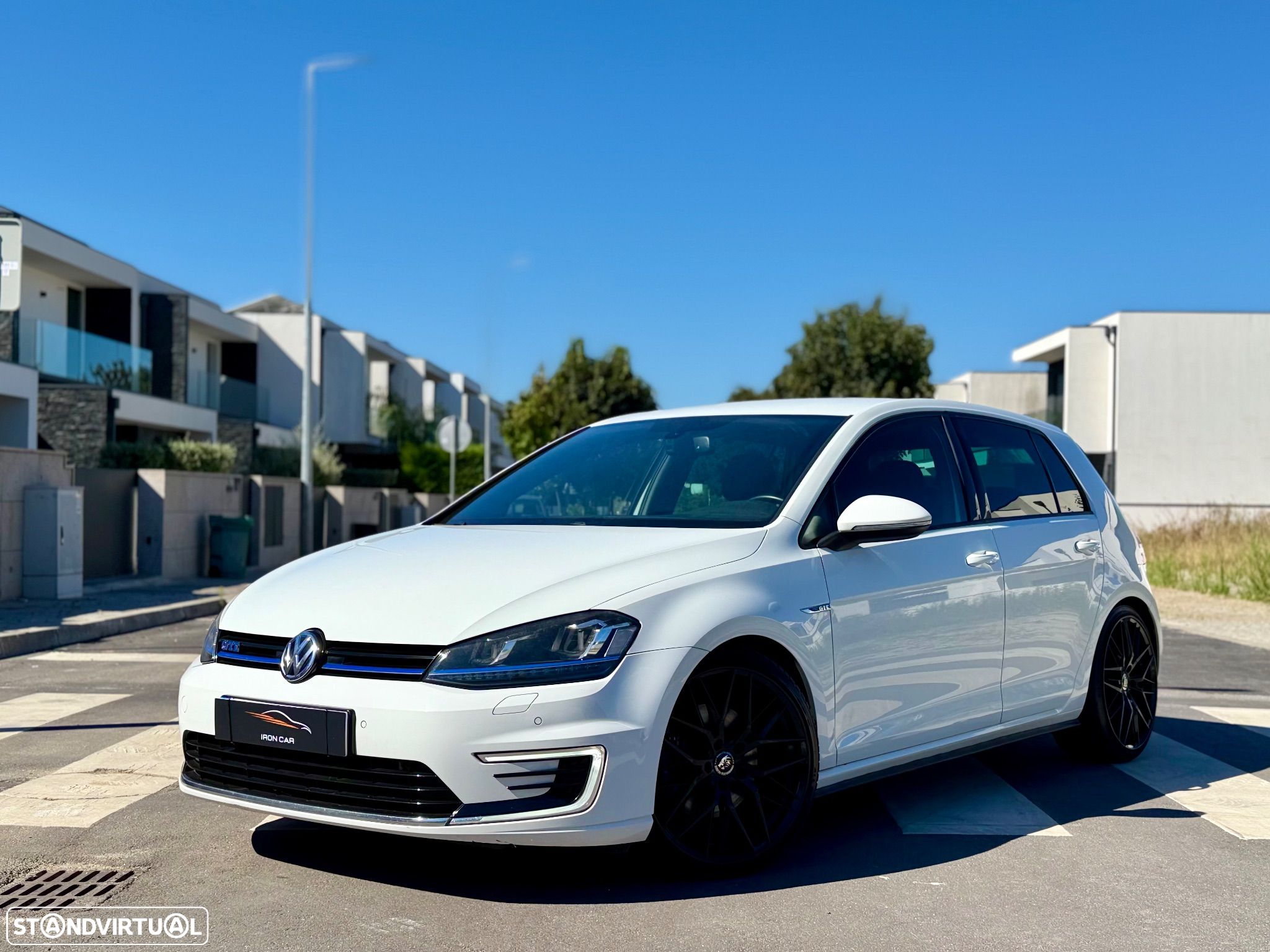 VW Golf 1.4 GTE Plug-in - 1