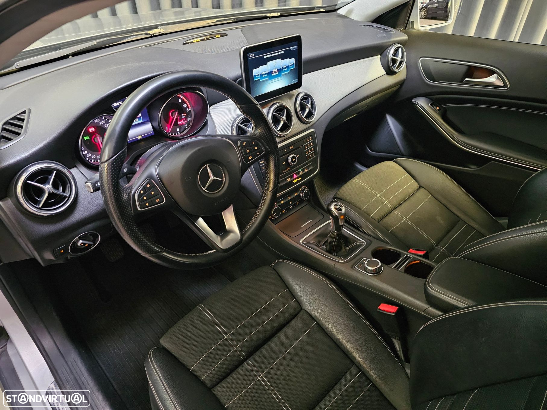 Mercedes-Benz GLA 180 CDi Urban - 10