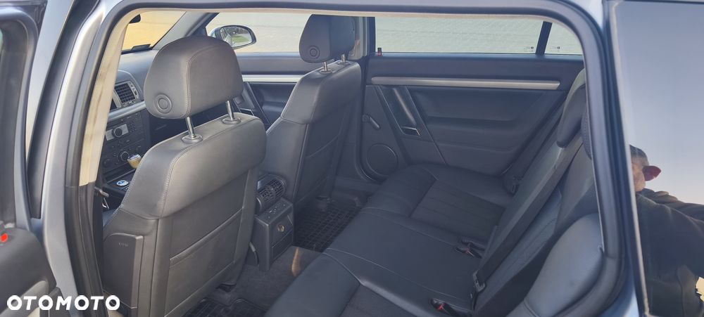 Opel Vectra 1.9 CDTI DPF - 23