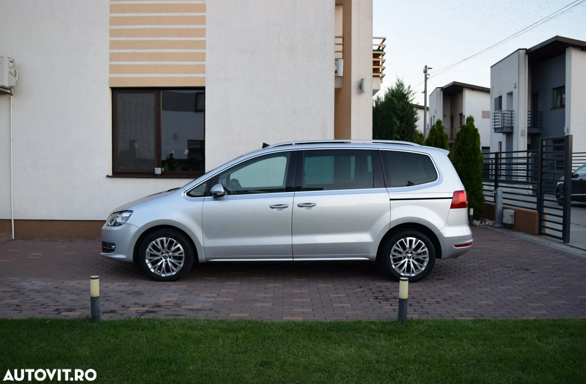 Volkswagen Sharan 2.0 TDI DSG Highline - 5