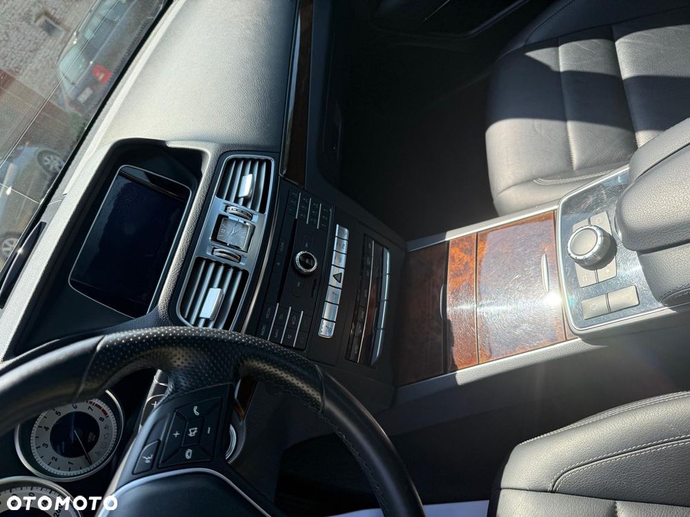 Mercedes-Benz Klasa E 350 4-Matic - 9