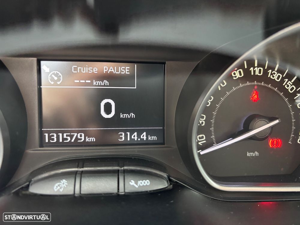 Peugeot 208 1.2 PureTech GT Line - 11