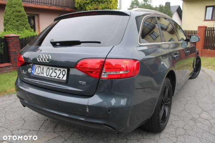 Audi A4 Limousine - 3