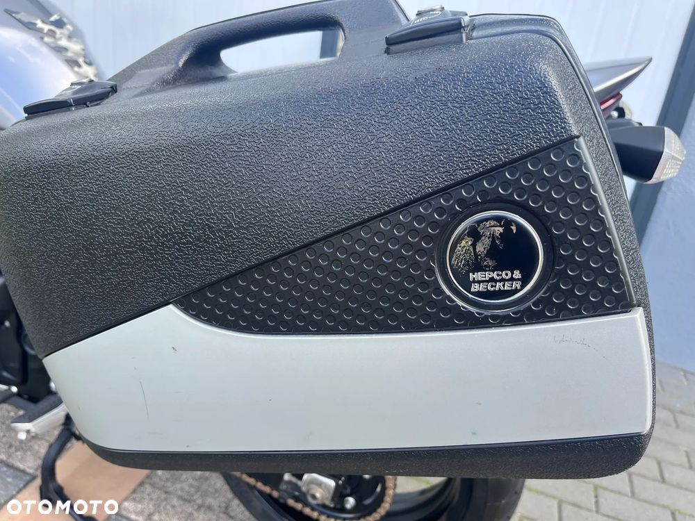 Suzuki GSX - 13