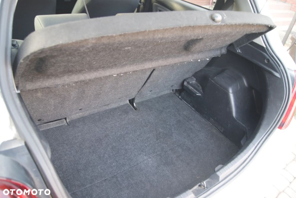 Toyota Yaris 1.4 D-4D Life - 11