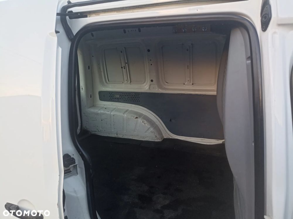 Volkswagen CADDY - 8