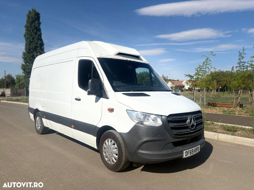 Mercedes-Benz Sprinter - 3