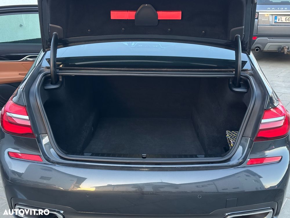 BMW Seria 7 - 23