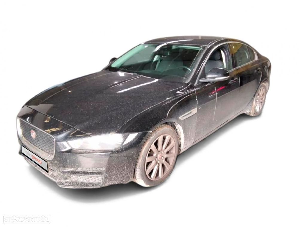 Jaguar XE - 1