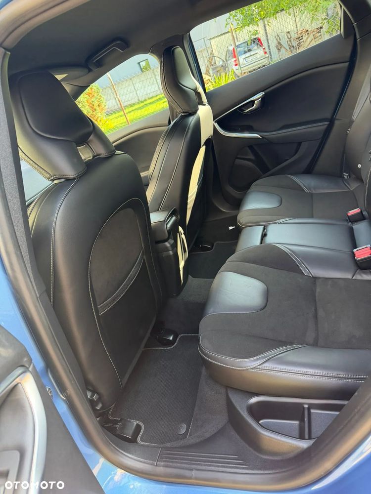 Volvo V40 D2 Drive-E R-Design Momentum - 8