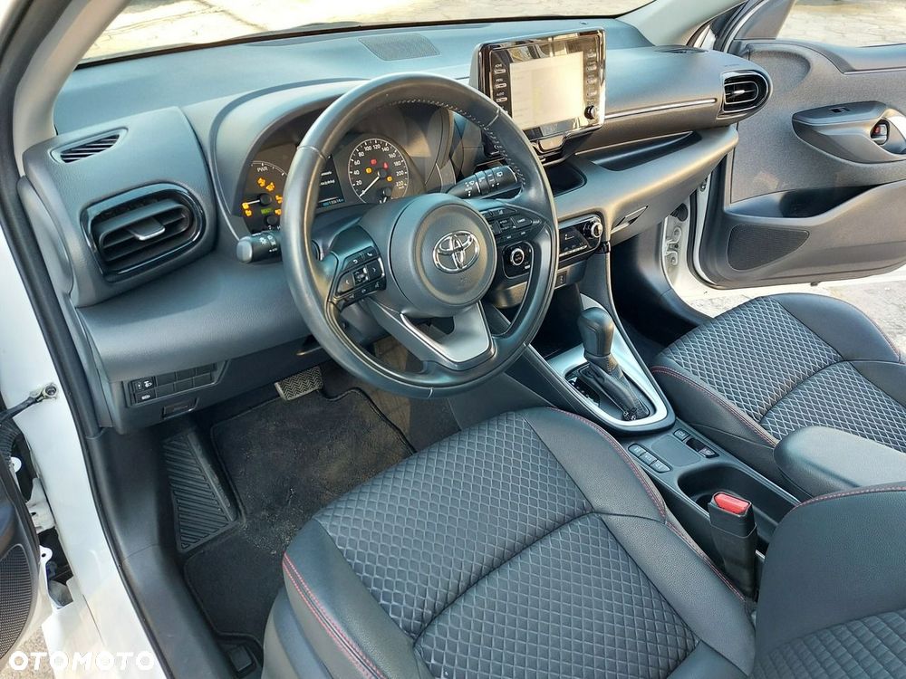 Toyota Yaris - 18
