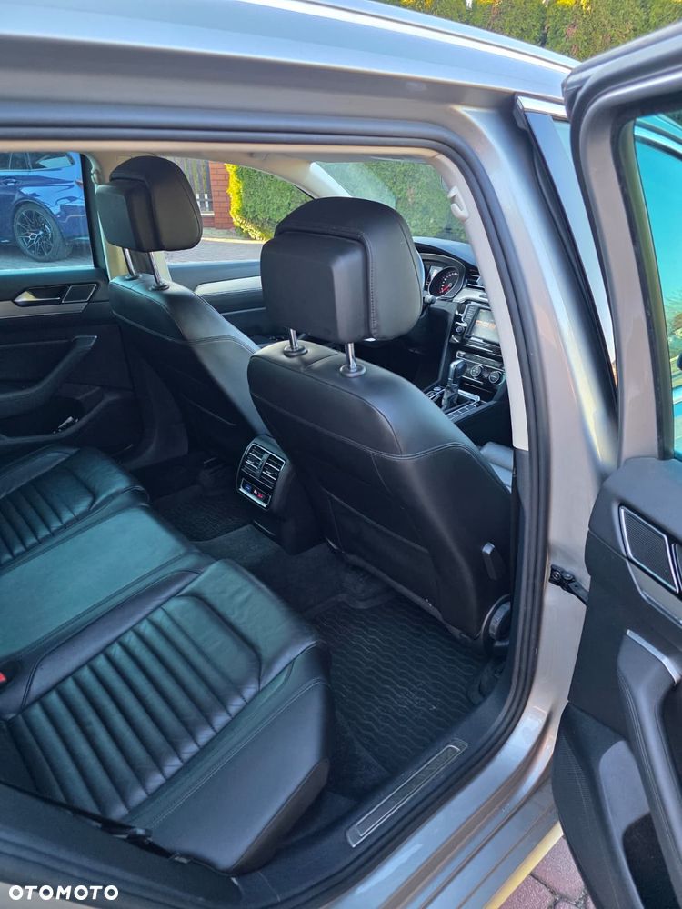 Volkswagen Passat 2.0 TDI Bi-Turbo BMT 4Mot Highline DSG - 17
