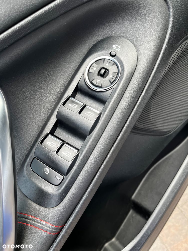 Ford S-Max 2.0 T Titanium - 23