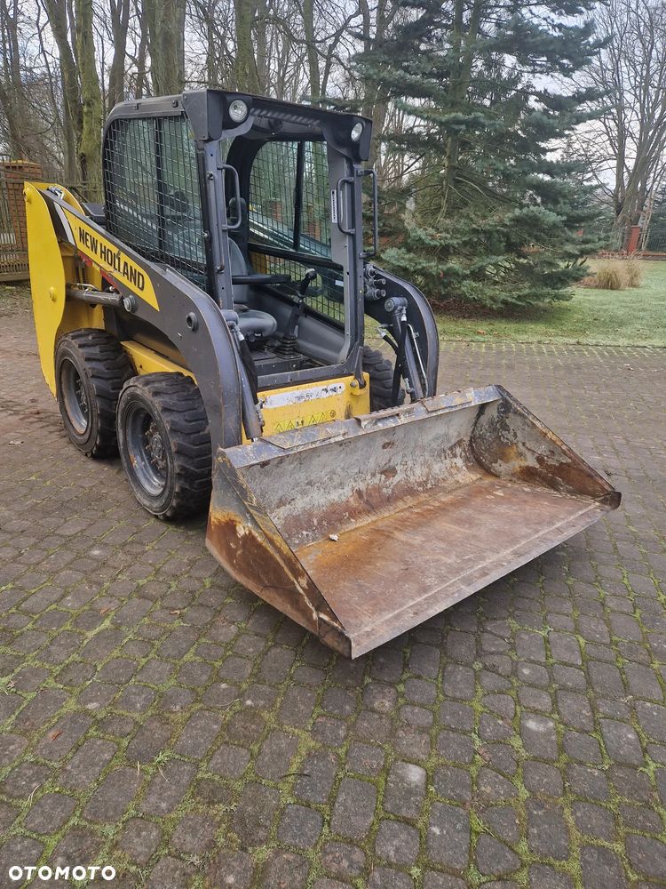 New Holland L216 - 5