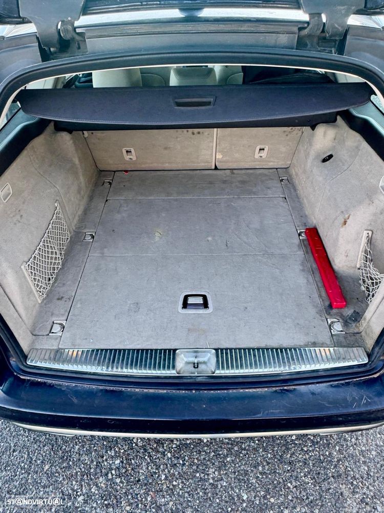 Mercedes-Benz E 300 Bluetec Hybrid Avantgarde - 16