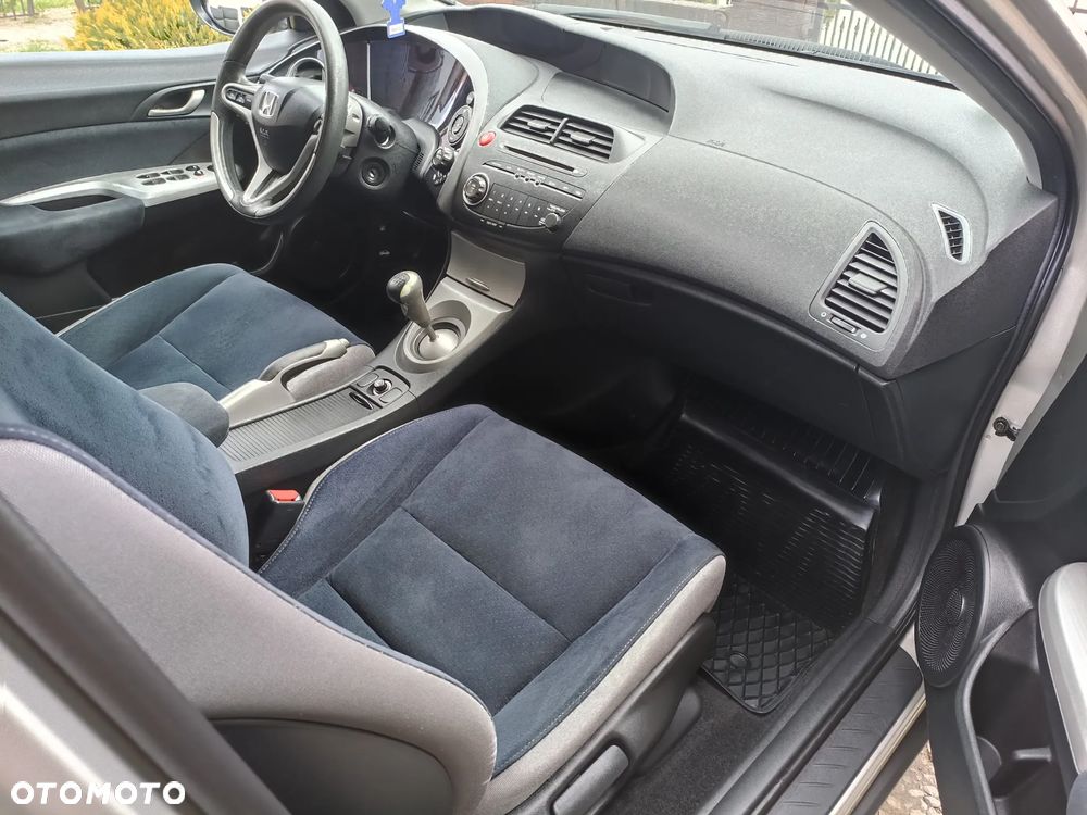 Honda Civic 1.4i-DSi - 26