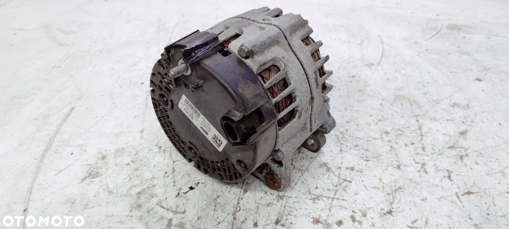 ALTERNATOR AUDI A4 B9 A5 Q5 04L903024A VALEO 180A - 2