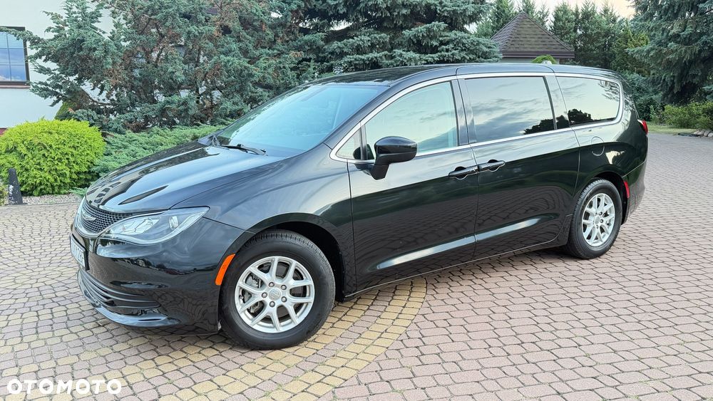 Chrysler Pacifica - 12