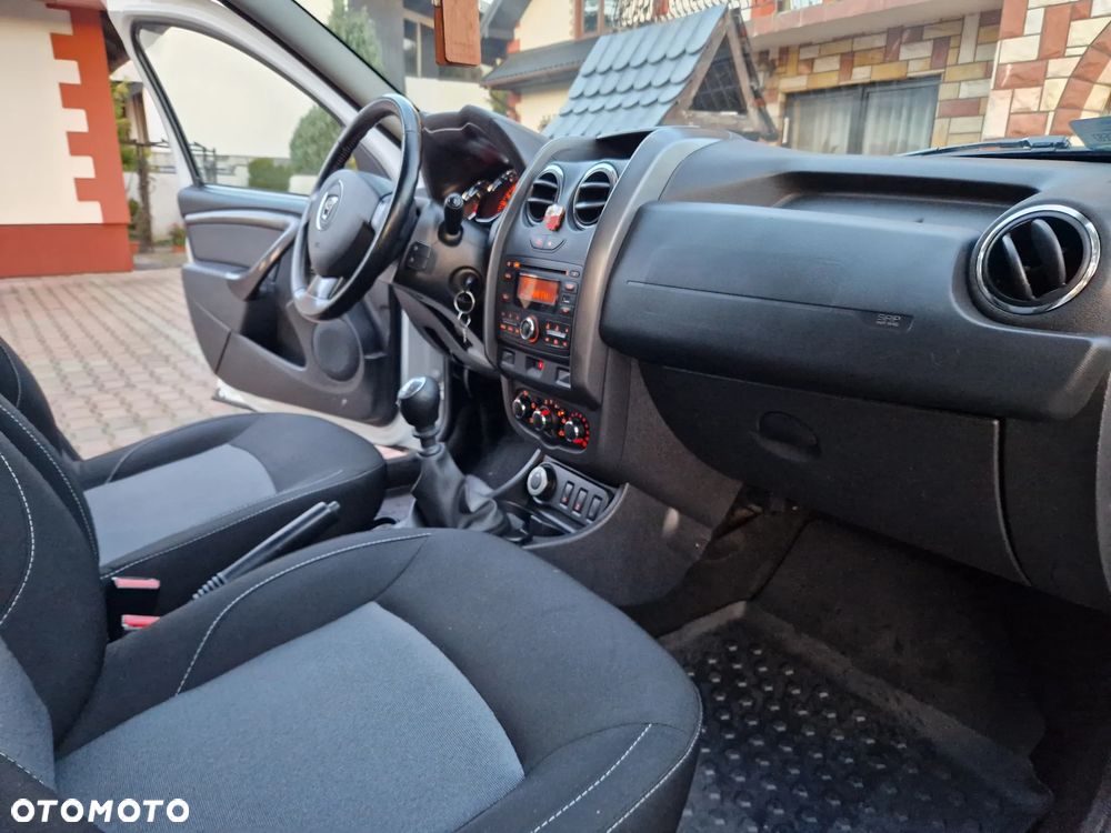 Dacia Duster 1.6 SCe Laureate 4x4 S&S - 24