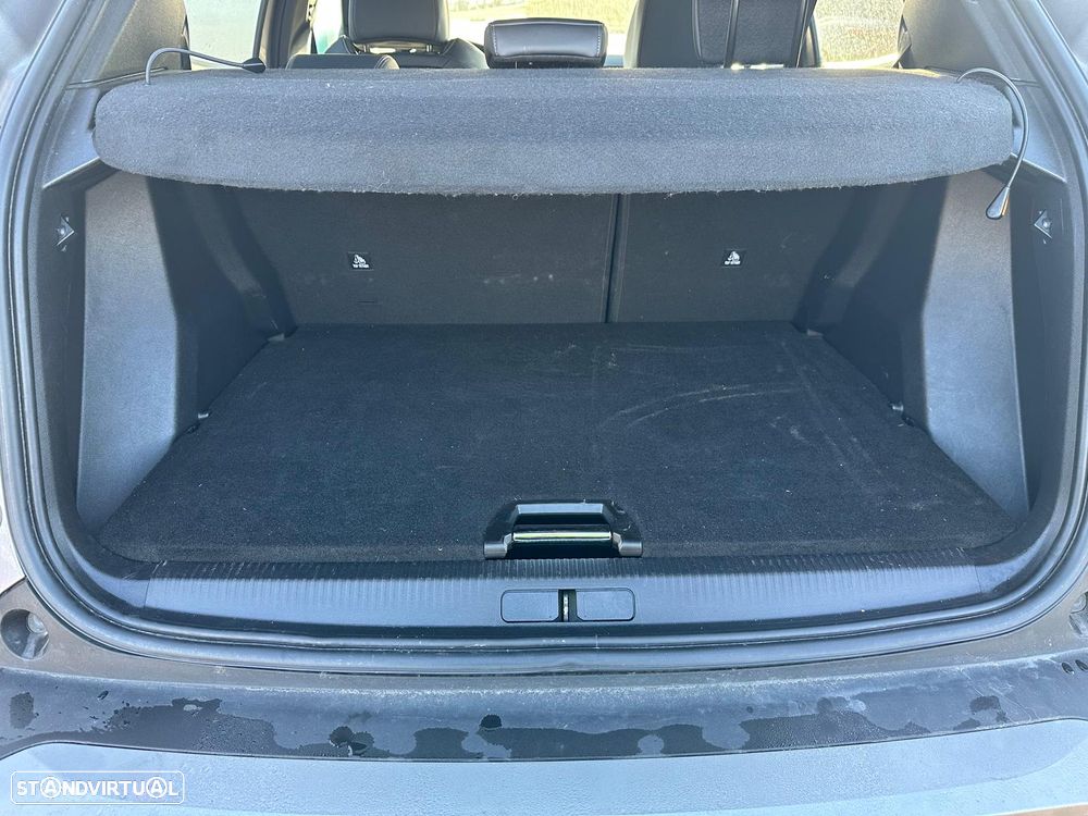 Peugeot 2008 PureTech 130 EAT8 GT - 11