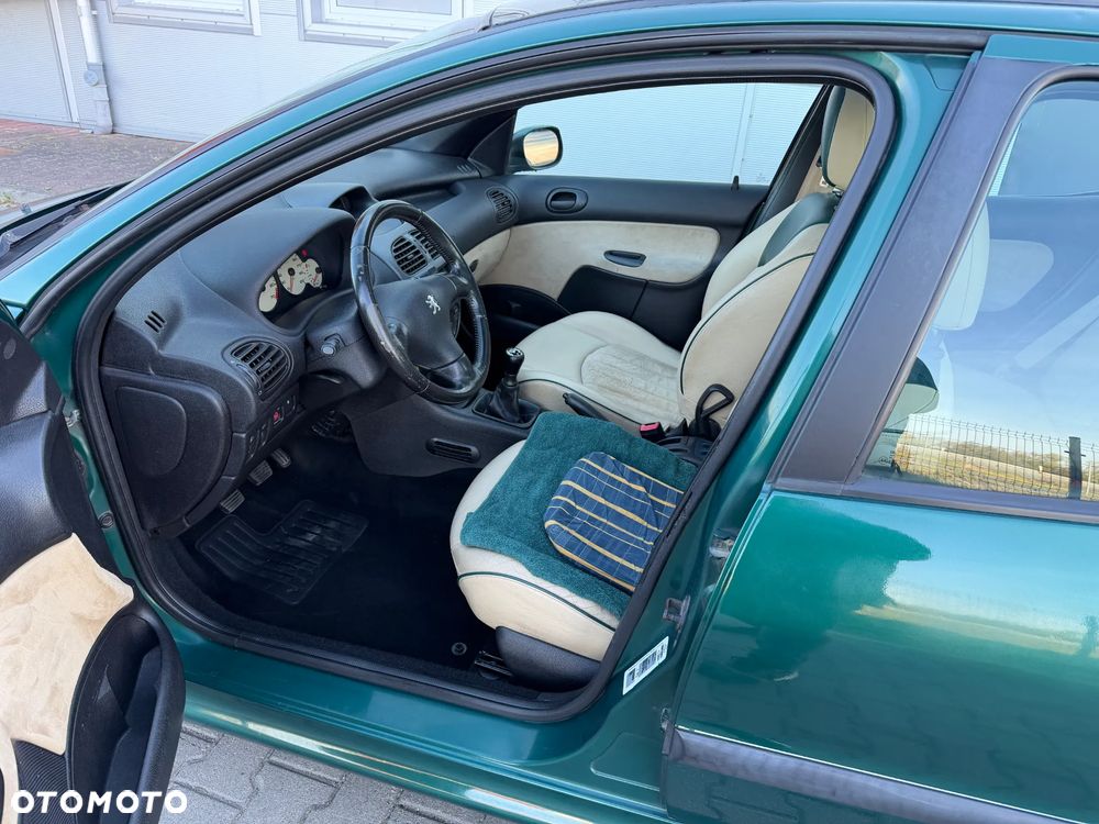 Peugeot 206 75 Grand Filou Cool - 11