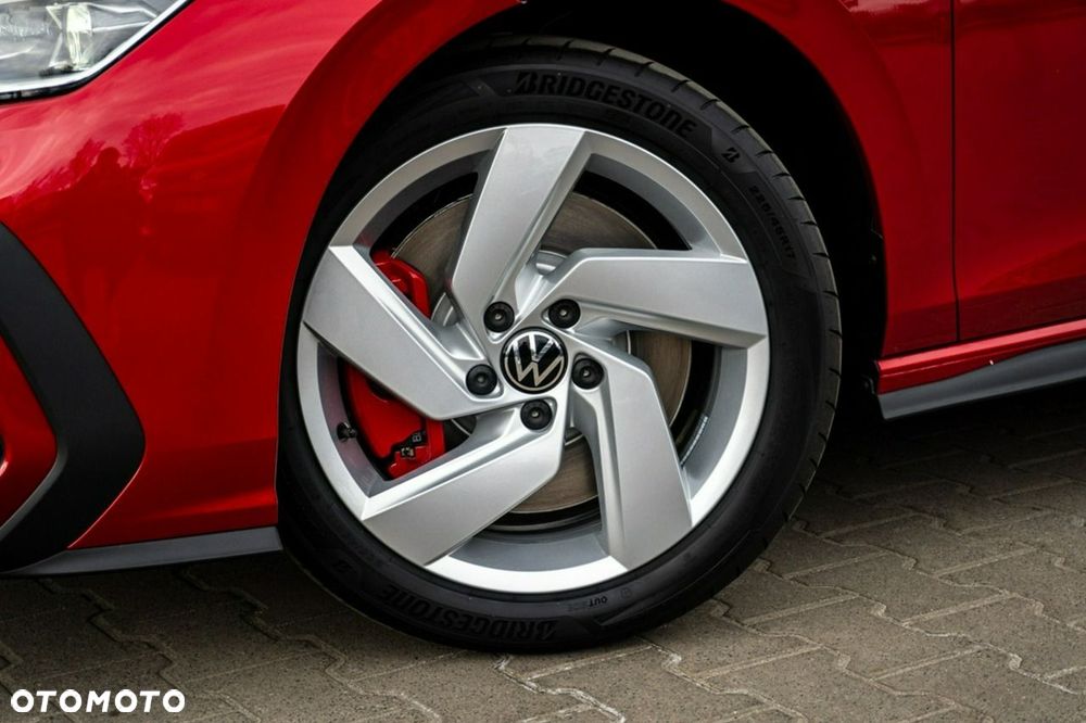 Volkswagen Golf - 5