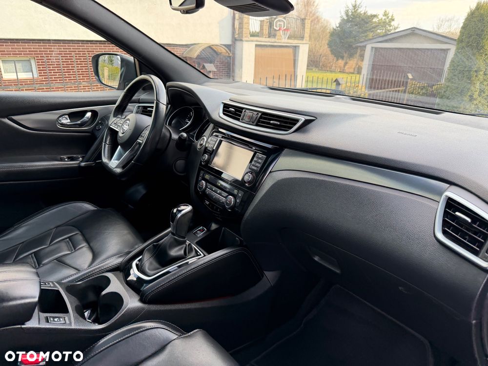 Nissan Qashqai 1.6 dCi Xtronic TEKNA+ - 17