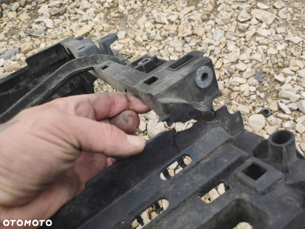 PD PAS PRZEDNI SKODA OCTAVIA III 3 5E0805588D - 3