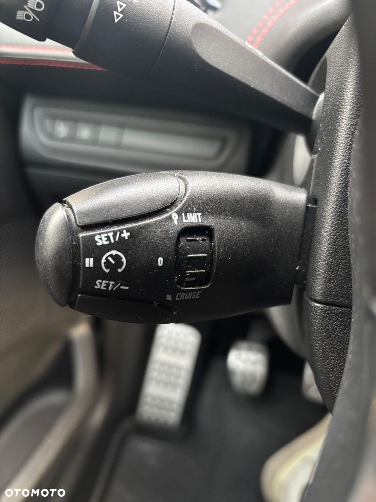 Peugeot 208 1.6 THP GTi - 24