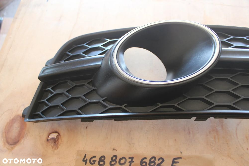 KRATKA ZDERZAKA PRAWA AUDI A7 C7 S LINE 4G8807682E 2013 - 3